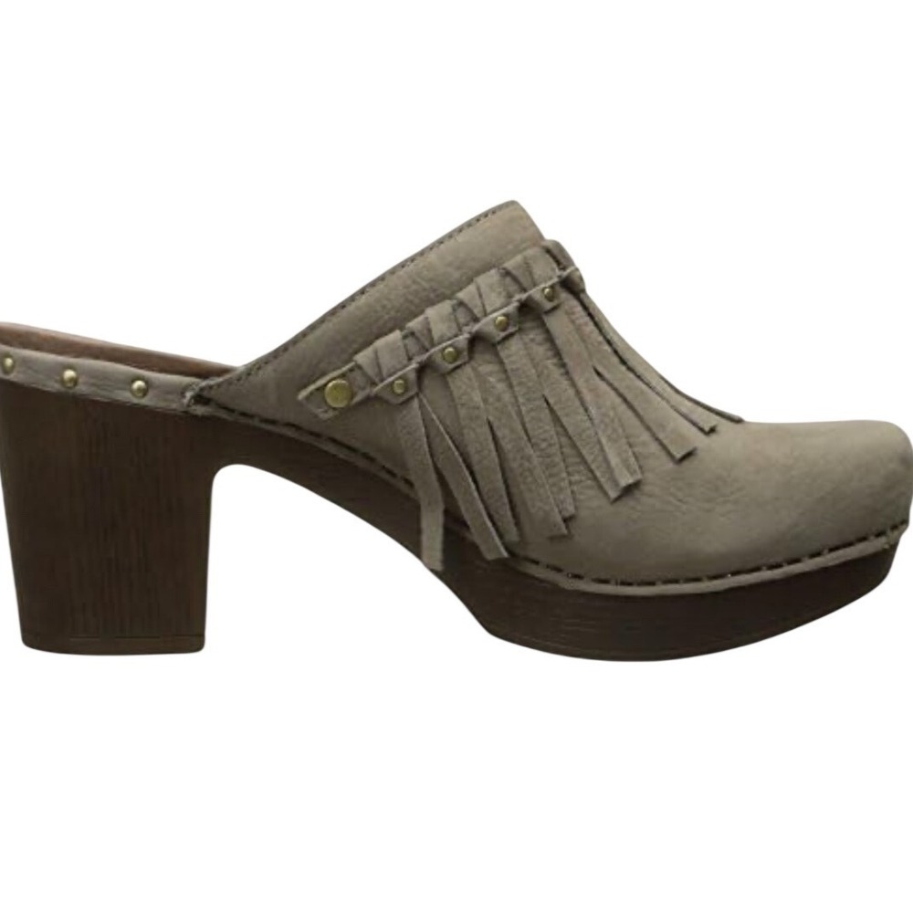 Dansko Olive Green Fringe Leather Studded Clogs Mules Women's Size 39 US 8.5